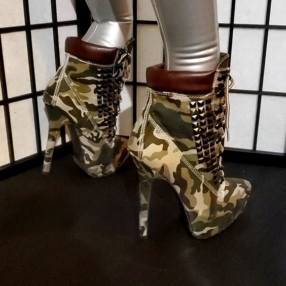 camo boots  Dollhouse boots - Picture 6 of 11